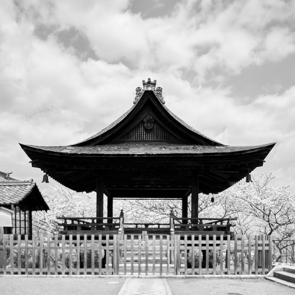 The roof of Japanese architecture as a symbol