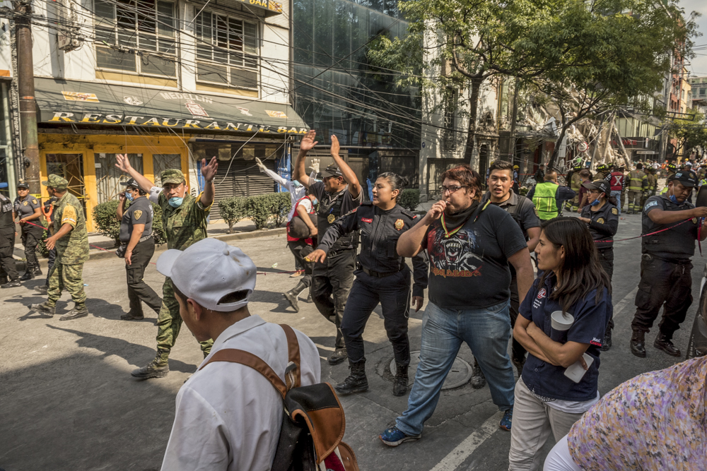 Shoulder to sholder in Mexico City´s 19th September earthquake