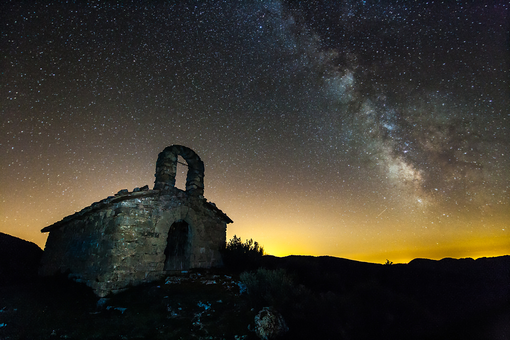 Castles and hermitages of Catalonia under the stars.