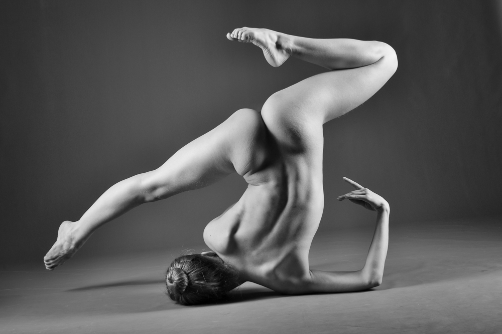 Striking Fine Art Nude Poses 1