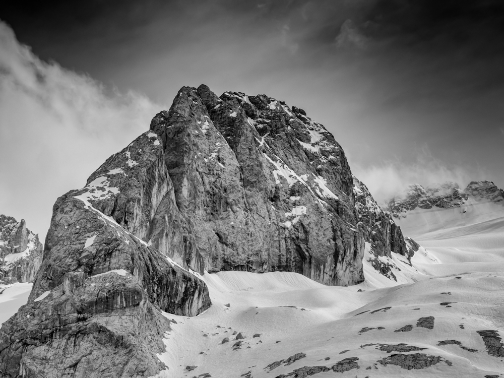 DoloChrome - My Monochrome Dolomites