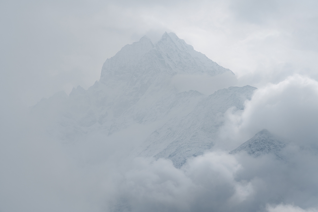 Himalayas: Beyond Peaks and Horizons