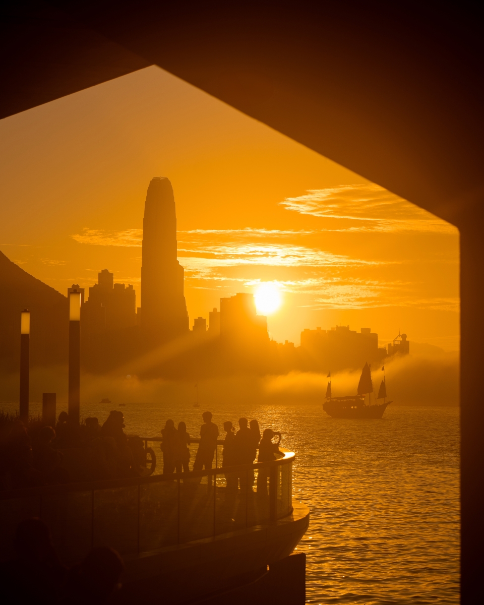 Hong Kong in the Veil 