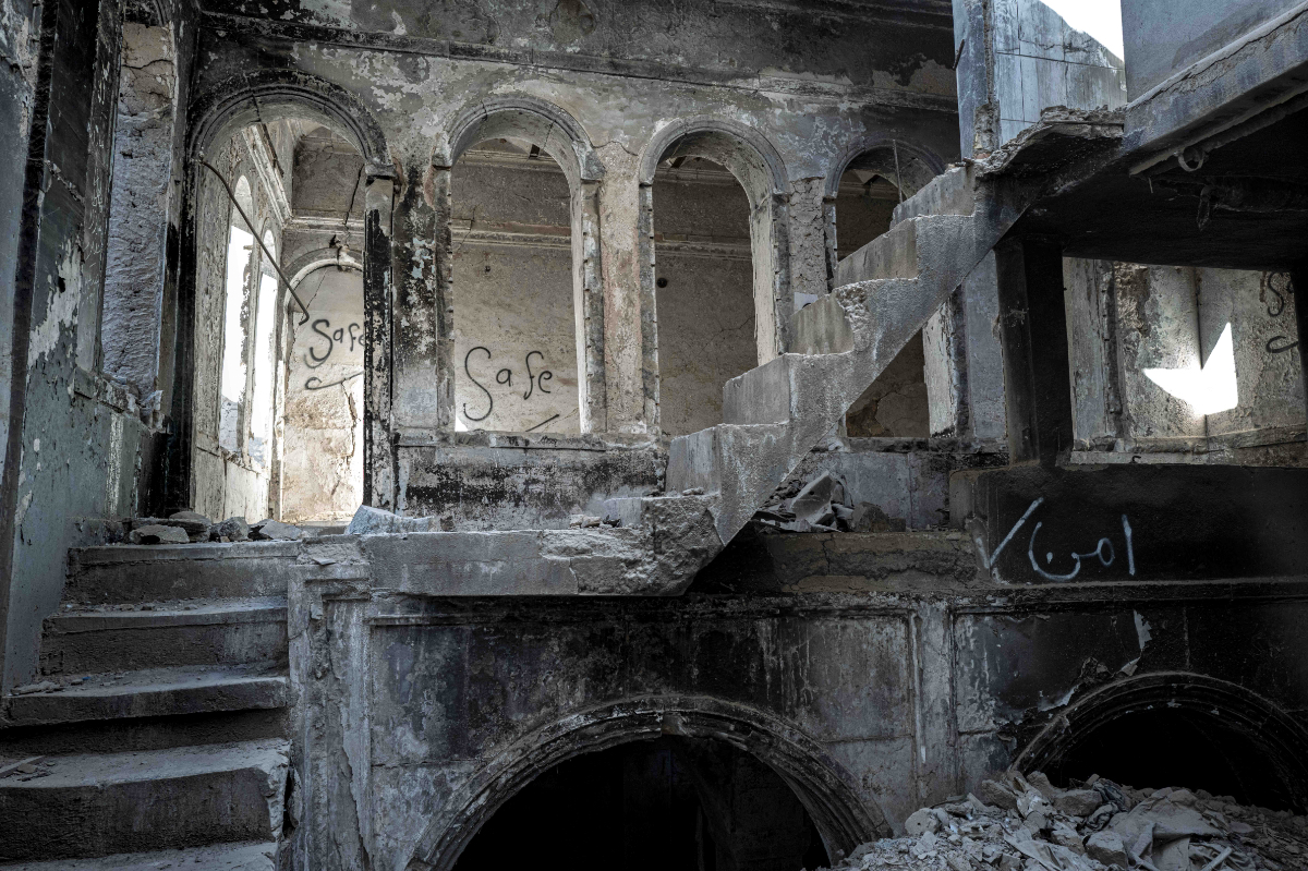 Iraq: mend the peace