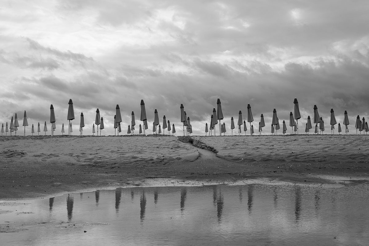 Geometries of Silence 