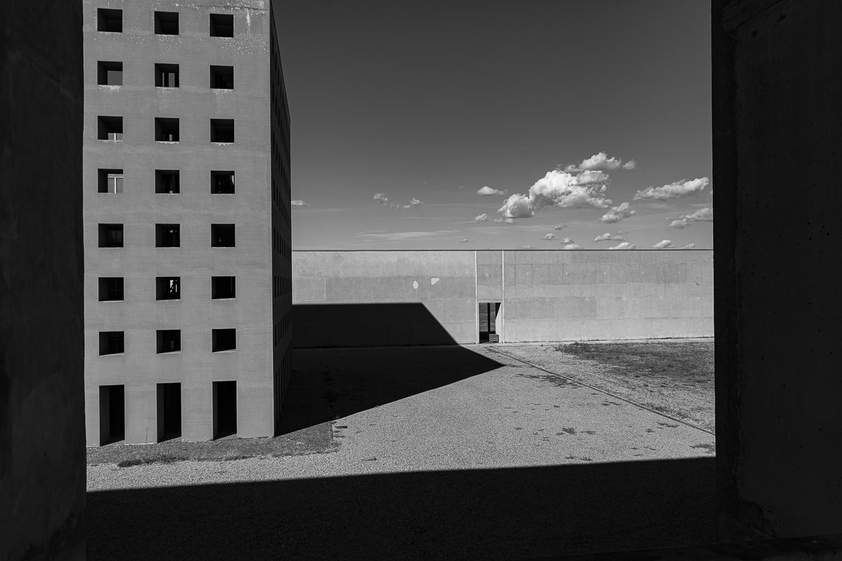 Geometries of Silence 