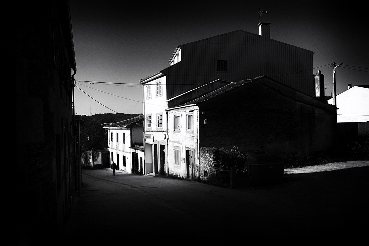 The Anatomy of Dawn in Lugo