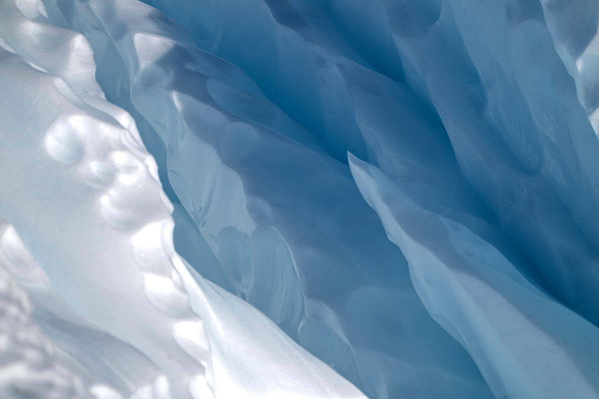 Configurations of Glacial Blues