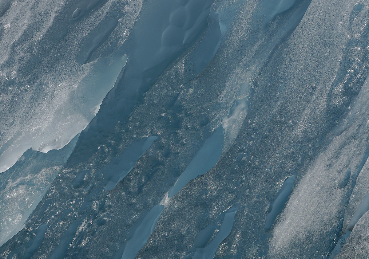 Configurations of Glacial Blues