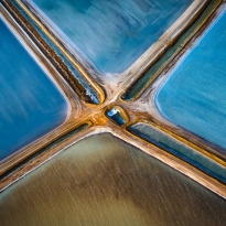 Geometry of Salt Series— Useless Loop Blues